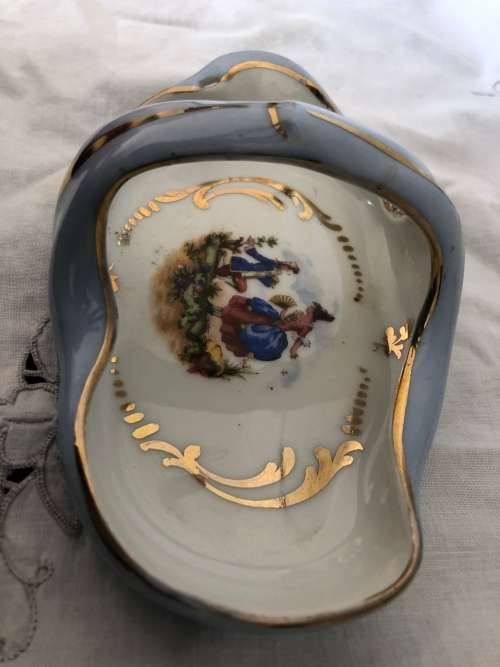 VINTAGE FRENCH LIMOGES BASKET