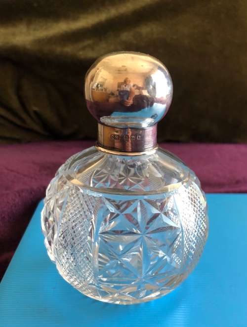 ANTIQUE SILVER TOP CRYSTAL PERFUME BOTTLE WITH ORIGINAL STOPPER c1918 LONDON