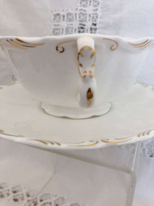 ROYAL ALBERT 'ORLEANS' SOUP BOWL AND UNDERPLATE