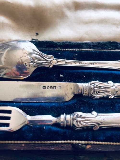 SILVER  HALLMARKED BIRMINGHAM c 1846 CHILDREN'S CHRISTENING / CUTLERY SET