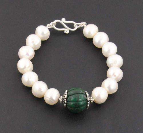 128 Ct Pearl With Emerald Gemstone Beaded Bracelet