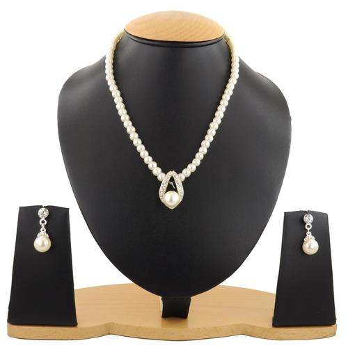 180 Ct Pearl Gemstone Beaded Necklace with Matching Earirngs