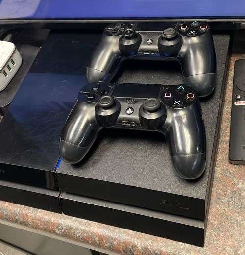 Play Station 4,  1TB, 2 controllers and FIFA 19