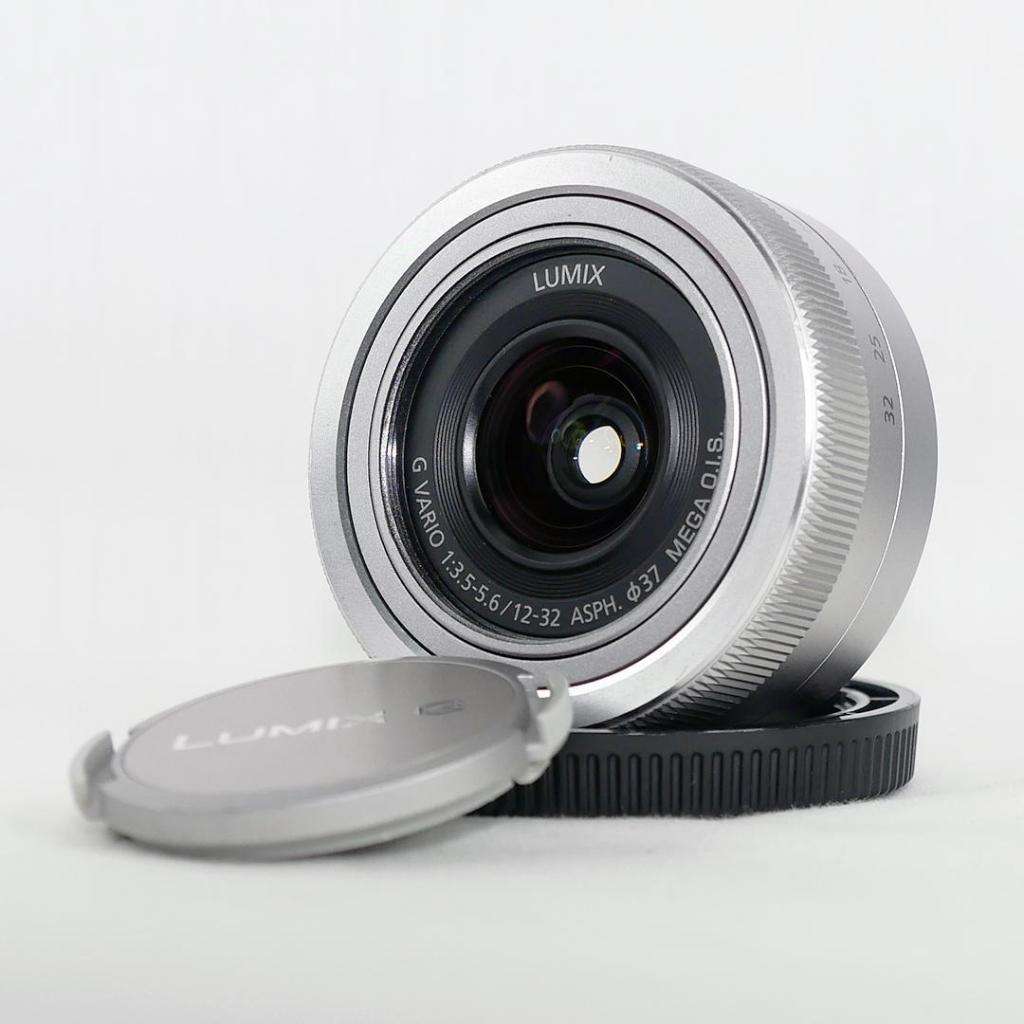 Panasonic LUMIX ® G Lens H-FS12032