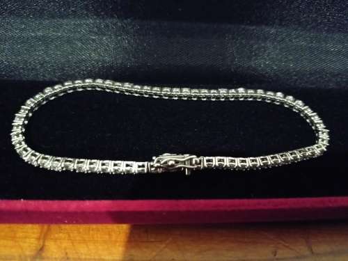 DIAMOND TENNIS BRACELET STUNNING, HEAVY , BRILLIANT