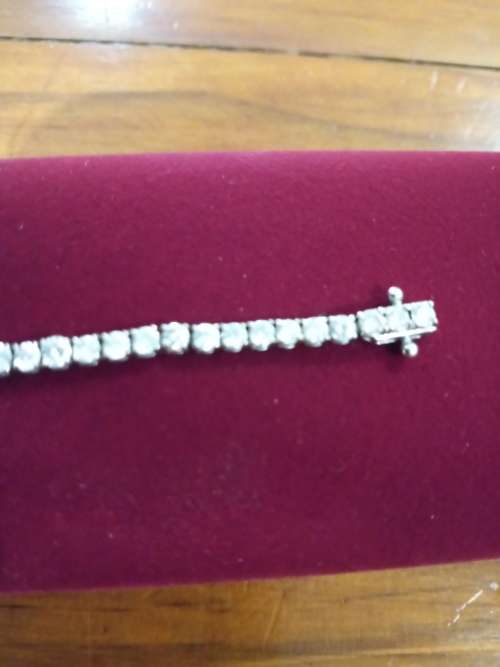 DIAMOND TENNIS BRACELET STUNNING, HEAVY , BRILLIANT