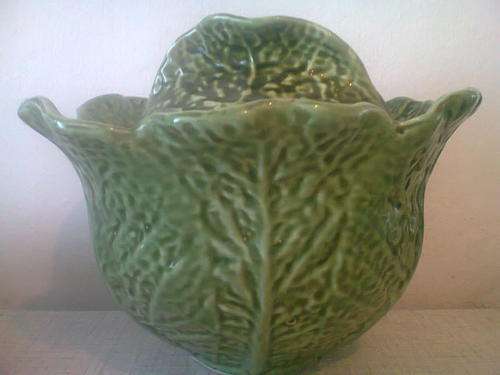1960'S LEAF MOULD DESIGN BOWL WITH LID