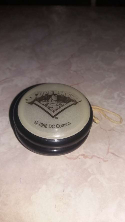 1998 DC Comics Glow in the Dark SUPERMAN Yo-Yo
