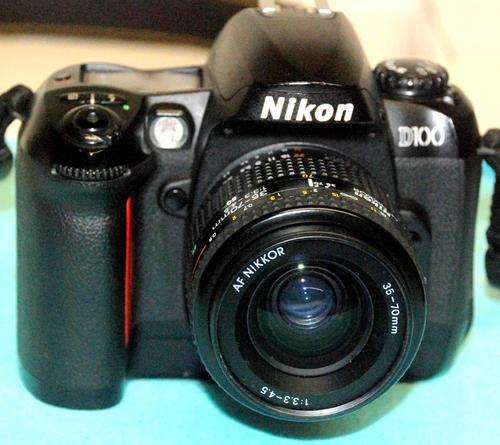 NIKON D100