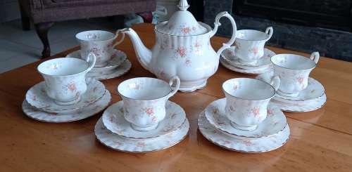Royal Albert Peach Rose Tea set