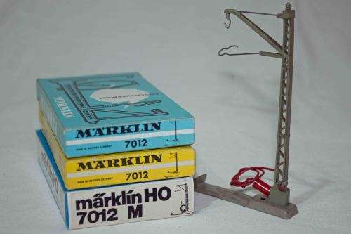 Marklin 7012 Catenary Feeder Masts (X3)