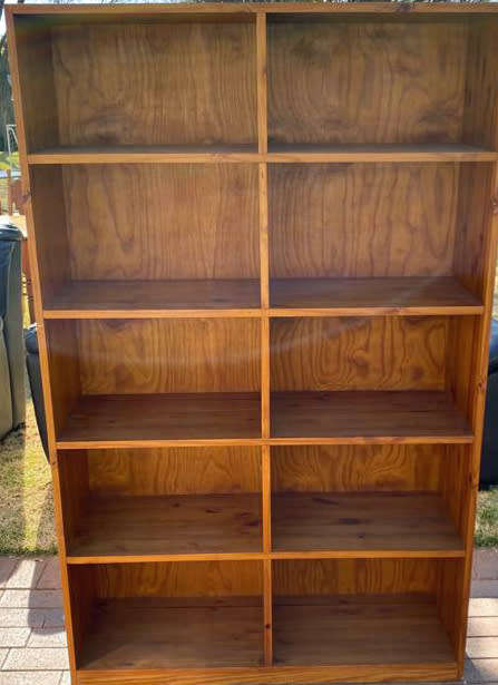 Pine Stained Book Shelf In Very Good Condition