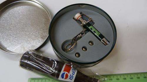 Grolsch LED keyring light in tin and Pepsi key ring