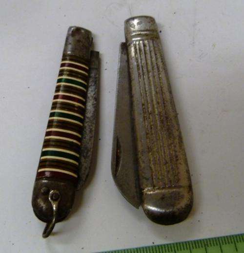 2 vintage pocket knives