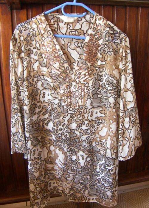 LIGHT BLOUSE WITH SEQUENCE ON NECK LINE SIZE 18