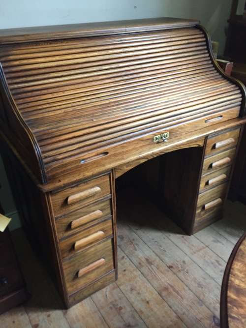 Beautiful Oak Rolltop Desk ( 122 x 122 x 70 cm )