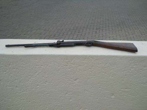 Vintage BSA Air Rifle ( 87 cm ) and some vintage pellets