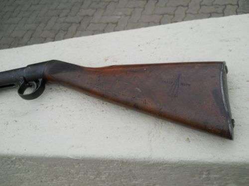 Vintage BSA Air Rifle ( 87 cm ) and some vintage pellets