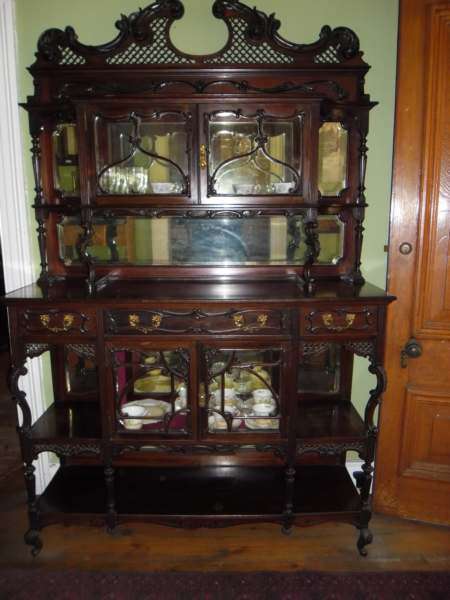 Victorian mahogany dispaly cabinet ( Perfect condition)