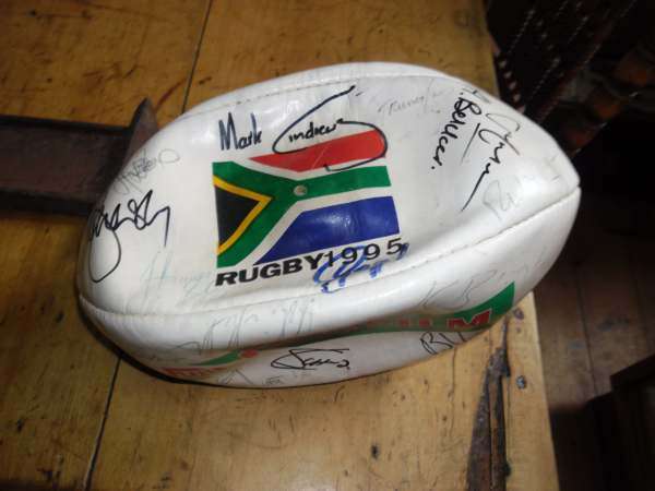 RUGBY BALL SIGNED BY THE 1995 WORLD CUP WINNERS