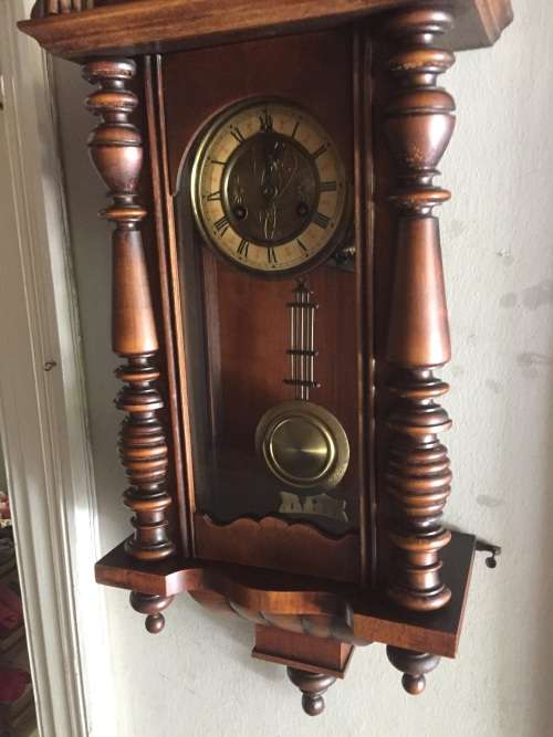 Vienna Regulator Wall Clock in good working condition (95 x 18 x 38 cm )