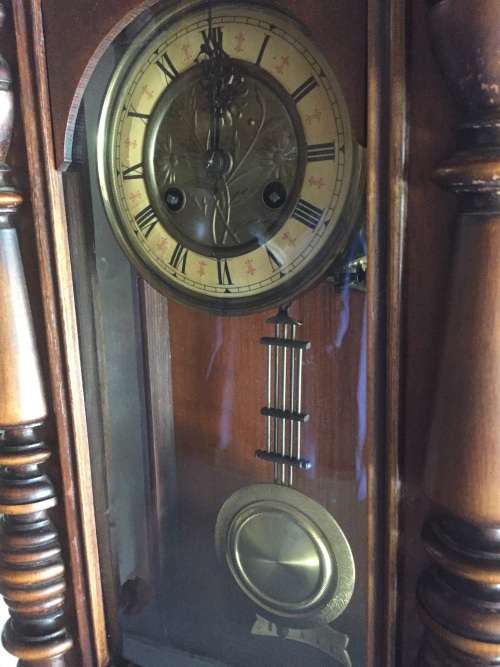 Vienna Regulator Wall Clock in good working condition (95 x 18 x 38 cm )