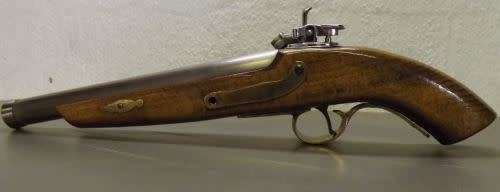 Kentucky Flintlock Lighter in good condition ( 38cm long )