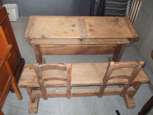 Very Rare Oregon Schoolbench in original condition