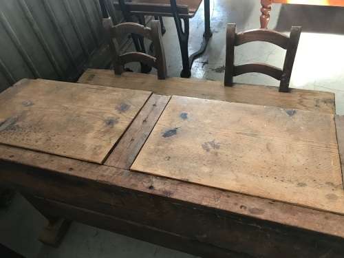 Very Rare Oregon Schoolbench in original condition