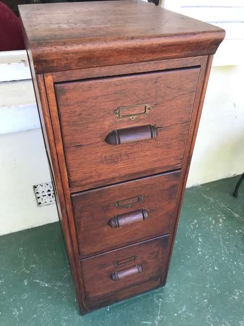TEAK TEAK FILING CABINET  (    )
