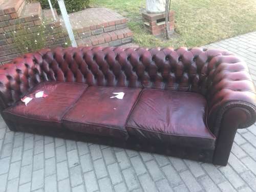 Vintage Chesterfield Leathercouch from England ( 240 cm )