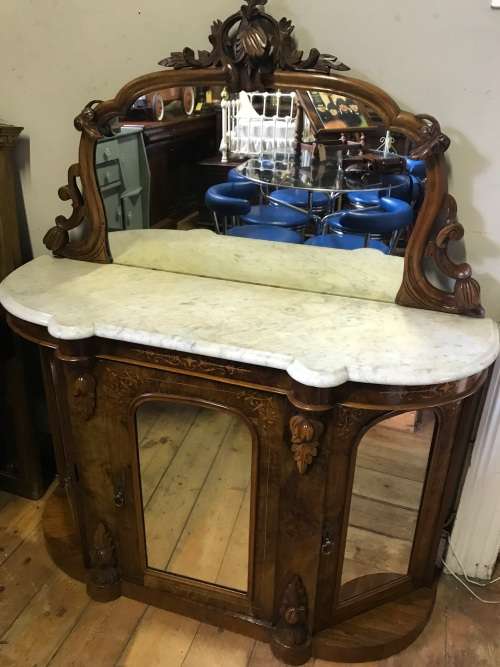 Magnificent Victorian Burr Walnut Chiffonier circa 1880 ( 120 x 145 x 40 cm )only for kiraalbutt