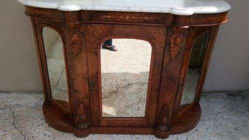 Magnificent Victorian Burr Walnut Chiffonier circa 1880 ( 120 x 145 x 40 cm )only for kiraalbutt