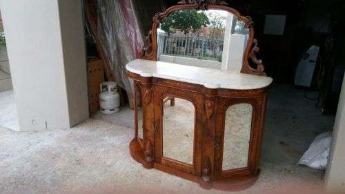 Magnificent Victorian Burr Walnut Chiffonier circa 1880 ( 120 x 145 x 40 cm )only for kiraalbutt