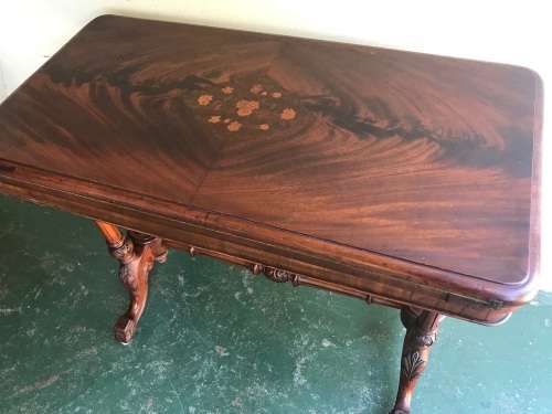 Beautifull Victorian Flame Mahogany Card Table in original good condition