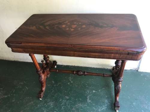 Beautifull Victorian Flame Mahogany Card Table in original good condition