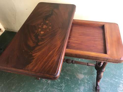 Beautifull Victorian Flame Mahogany Card Table in original good condition