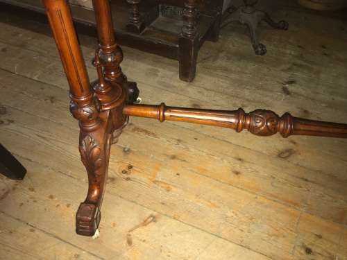 Beautifull Victorian Flame Mahogany Card Table in original good condition