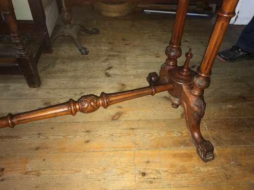 Beautifull Victorian Flame Mahogany Card Table in original good condition