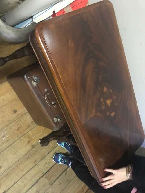 Beautifull Victorian Flame Mahogany Card Table in original good condition
