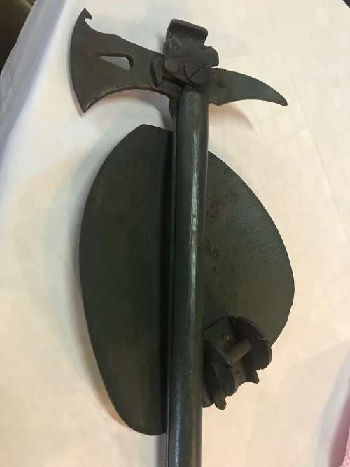 WW11 SPADE/AXE COMBINATION