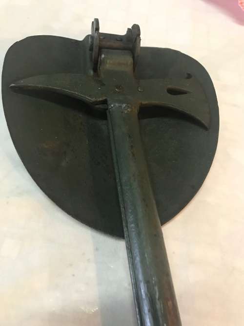 WW11 SPADE/AXE COMBINATION