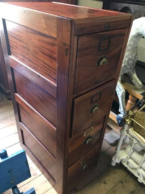 MAHOGANY FILING CABINET: BEAUTIFULLY RESTORED ( 132 x 70 x 45 cm )
