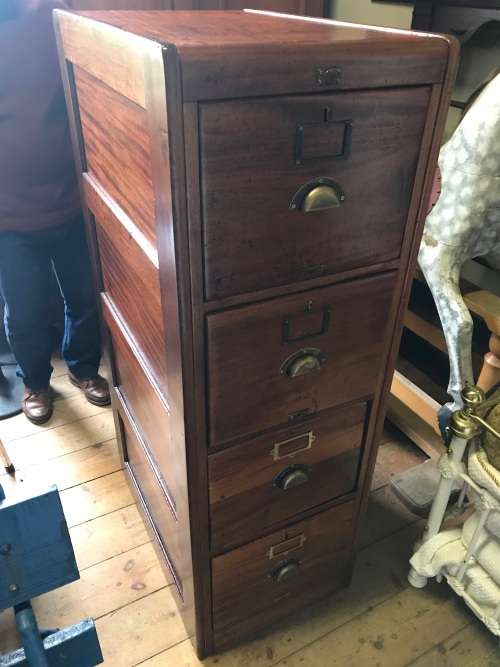 MAHOGANY FILING CABINET: BEAUTIFULLY RESTORED ( 132 x 70 x 45 cm )