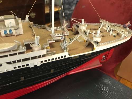Titanic: Beautiful  Model in wood by Hachette (110 cm )