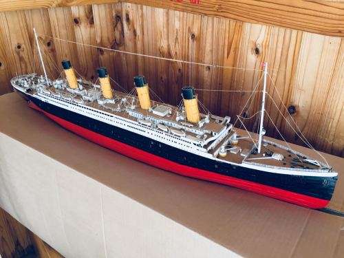 Titanic: Beautiful  Model in wood by Hachette (110 cm )