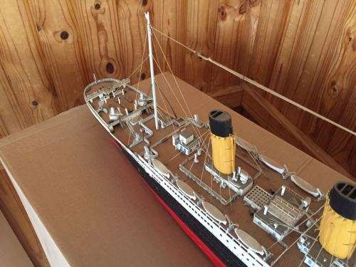 Titanic: Beautiful  Model in wood by Hachette (110 cm )