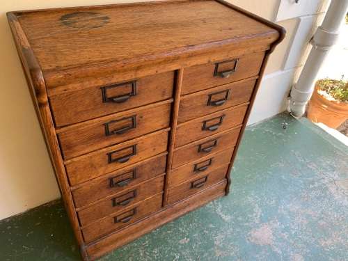 RARE GLOBE WERNICKE  OAK FILING CABINET (82 X 33 X 70 CM )