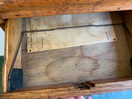 RARE GLOBE WERNICKE  OAK FILING CABINET (82 X 33 X 70 CM )