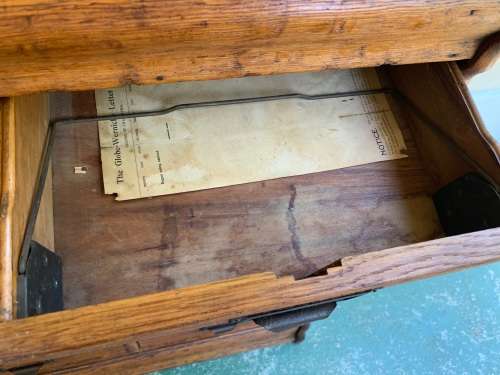 RARE GLOBE WERNICKE  OAK FILING CABINET (82 X 33 X 70 CM )